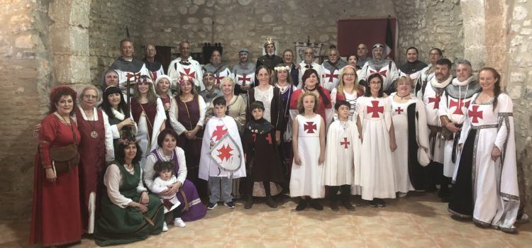 Més de 70 persones participen en la desfilada de les III Jornades Templeres de Santa Magdalena