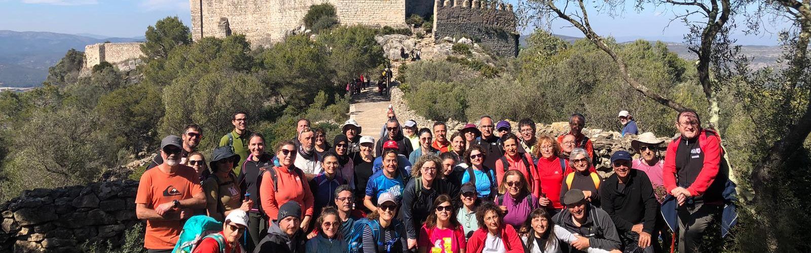 Prop de 70 persones participen en la Marxa Senderista del Dia de la Dona entre els castells Polpis i Xivert