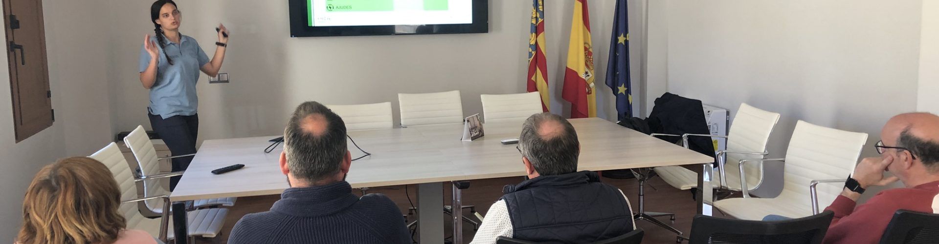 L’Oficina de Transició Energètica i Acompanyament (OTEA) visita Santa Magdalena