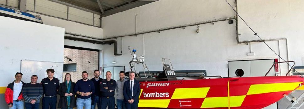 Els Bombers d’Amposta estrenen una embarcació de rescat finançada per l’Ajuntament i la Diputació