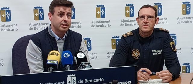 El muntatge dels casals dona el tret d’inici a les Falles del 50 aniversari