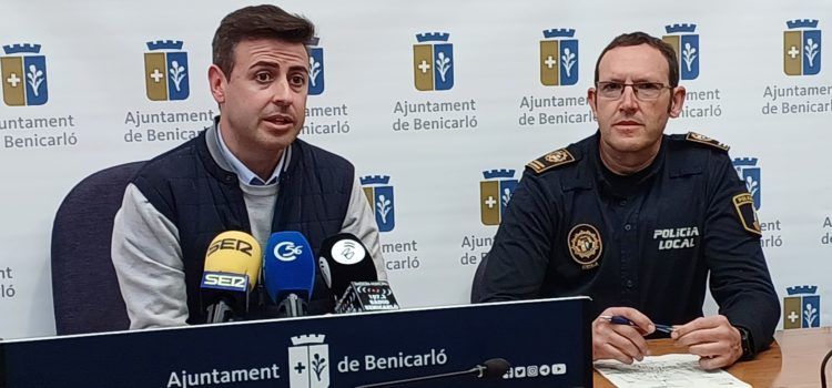 El muntatge dels casals dona el tret d’inici a les Falles del 50 aniversari