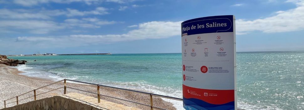 Turisme renova la senyalització a les cales i platges de Vinaròs