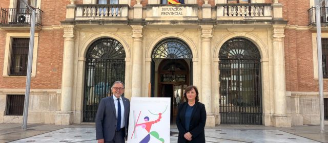 La Diputació de Castelló presenta la nova imatge del Dia de la Província amb un cartell que dona una visió femenina de l’arquer de la Valltorta