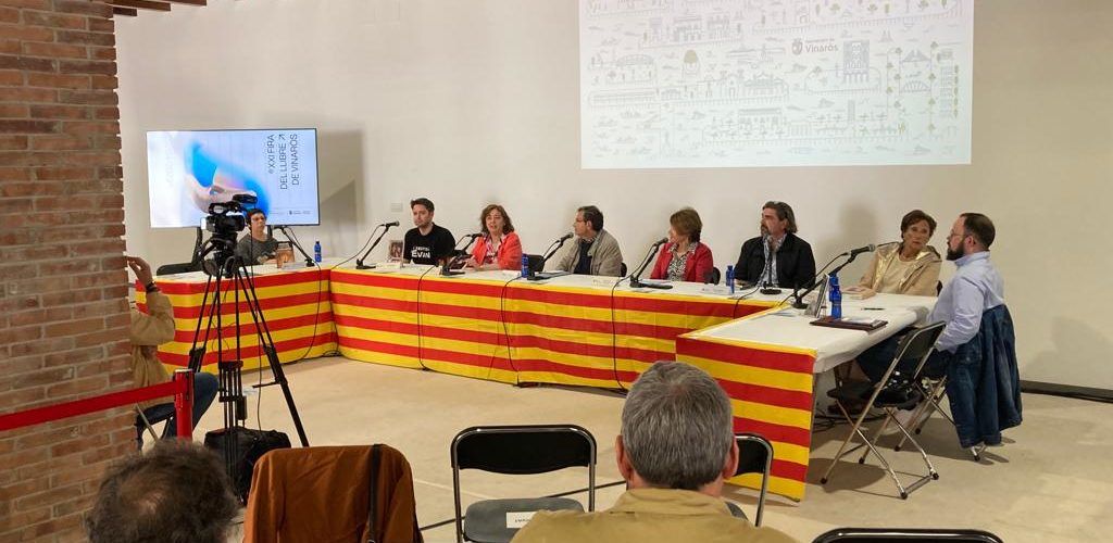 Emissió del 1r Tast de Lletres a la Cotxera de Batet, pel Canal 56
