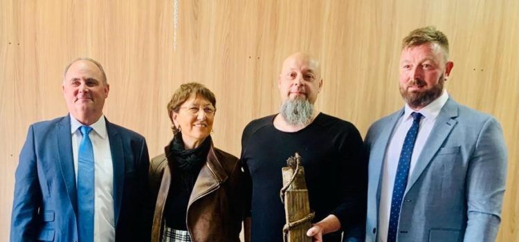 Josep Antoni García Bel gana el I Certamen de Escultura del Ayuntamiento de Sant Jordi