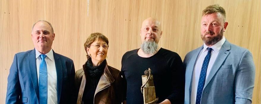 Josep Antoni García Bel gana el I Certamen de Escultura del Ayuntamiento de Sant Jordi  