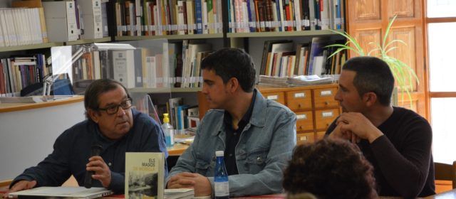 César Sebastià presenta Els masos de Morella el dia del llibre
