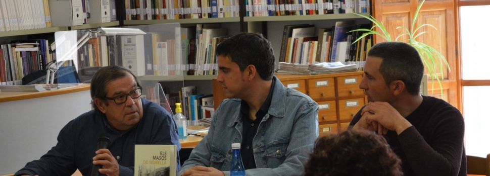 César Sebastià presenta Els masos de Morella el dia del llibre