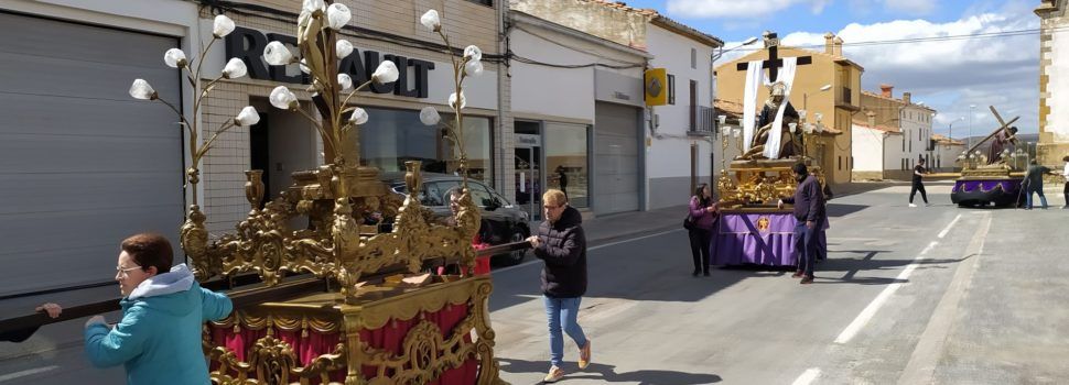 Els passos de Setmana Santa ja dormen a l’Església Parroquial de Vilafranca