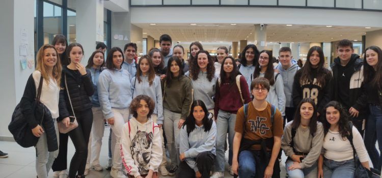 Estudiants de Batxillerat de l’IES L. Querol a les Olimpíades de Valencià a la UJI