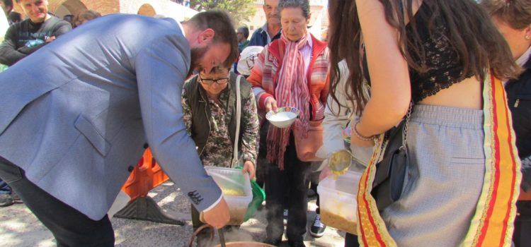 Los toros, las calderas y la elección de la reina copan el puente con motivo de las fiestas patronales de Sant Jordi