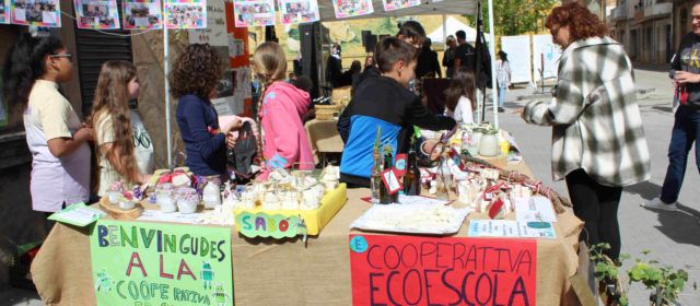 La Fira Àgora es converteix a Ulldecona en aparador i espai de creació de xarxa entre entitats locals