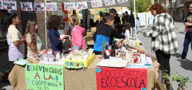 La Fira Àgora es converteix a Ulldecona en aparador i espai de creació de xarxa entre entitats locals