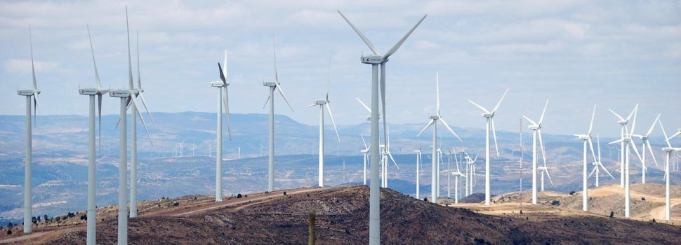 La Generalitat aprueba el impacto ambiental a dos parques eólicos en Els Ports