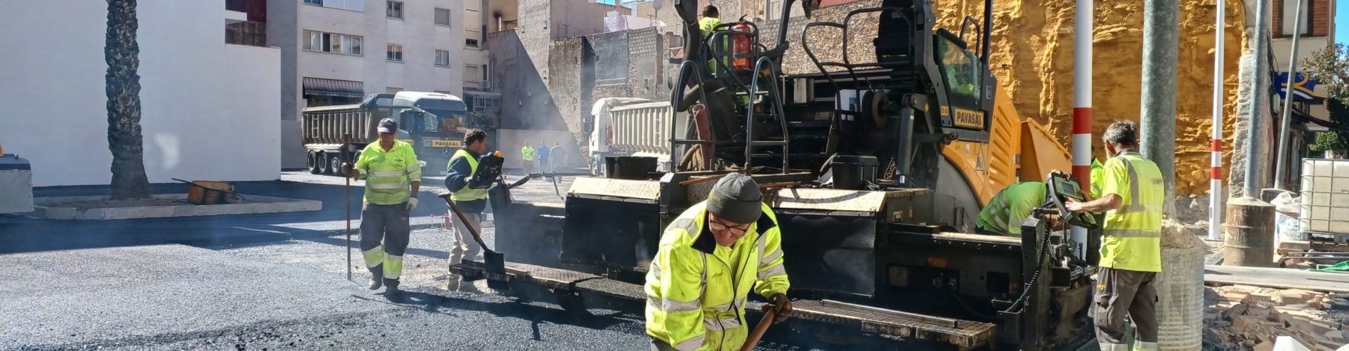 Comença l’asfaltat del pàrquing del Mercat de Benicarló