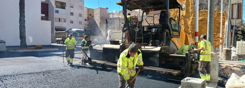 Comença l’asfaltat del pàrquing del Mercat de Benicarló