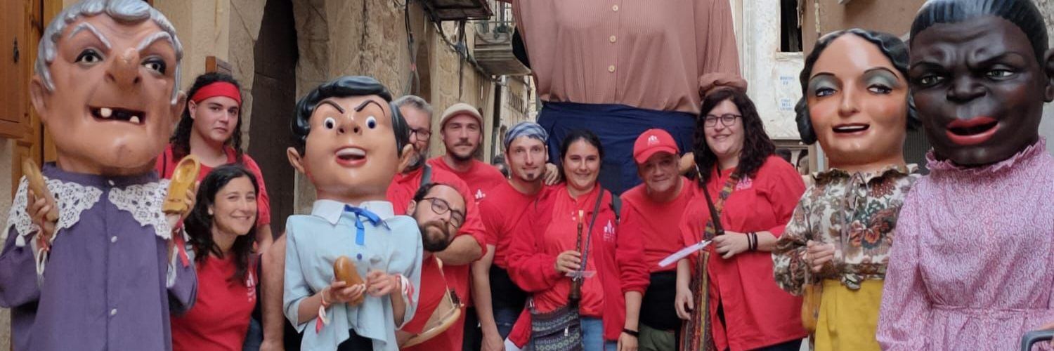 Els nanos i gegants vinarossencs, en la trobada de Valdealgorfa