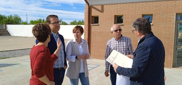 Estudien millores per l’aulari de La Jana del CRA Araboga