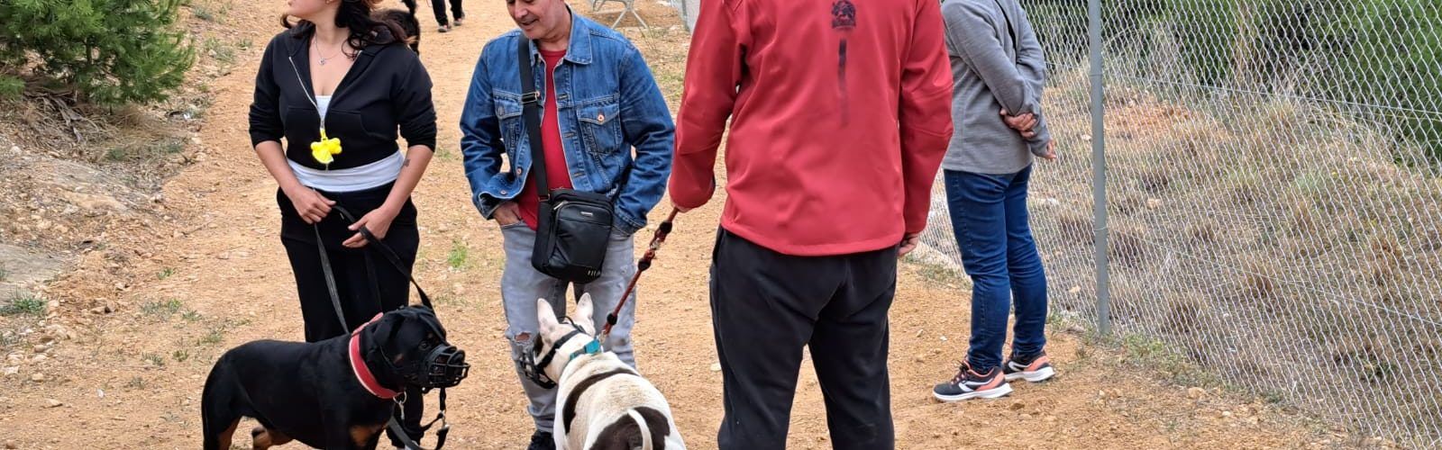 L’Ajuntament d’Alcanar posa en funcionament el primer espai d’esbarjo caní amb la col·laboració d’aGOSaGATs