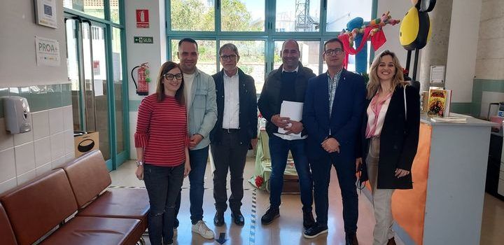 Visita al col·legi de Traiguera per detectar-ne les necessitats