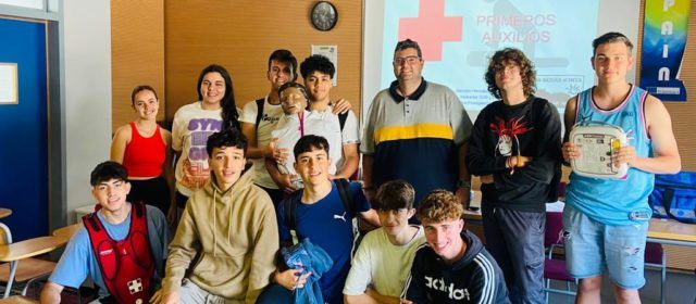 126 alumnes de l’IES Serra d’Irta reben formació en primers auxilis i ús del DESA
