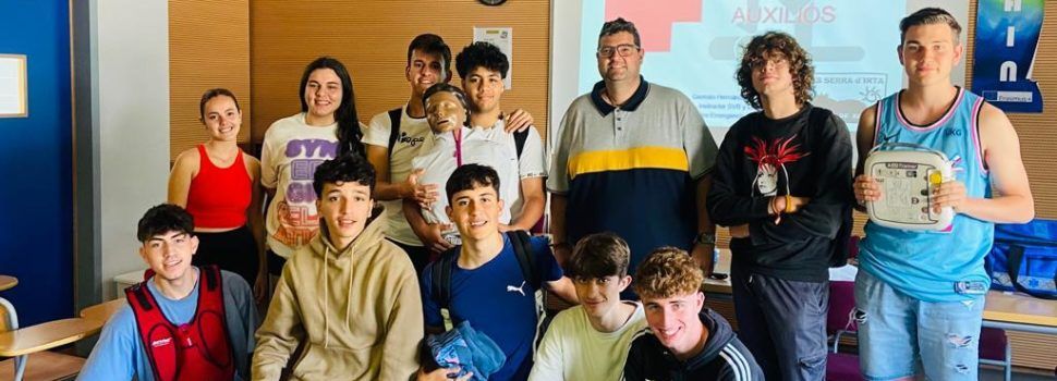 126 alumnes de l’IES Serra d’Irta reben formació en primers auxilis i ús del DESA