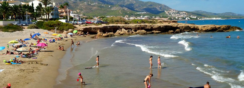 Alcossebre revalida les quatre banderes blaves per a les platges de Carregador, Romana, Moro i Manyetes