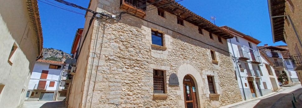 Licitació de la gestió del bar i els apartaments turístics de Xiva