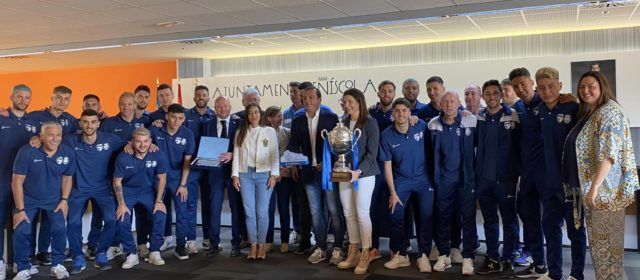 El Ayuntamiento de Peñíscola recibió oficialmente al Servigroup Peñíscola FS