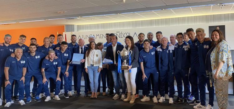 El Ayuntamiento de Peñíscola recibió oficialmente al Servigroup Peñíscola FS