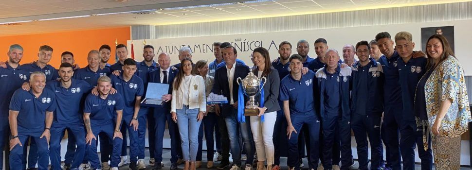 El Ayuntamiento de Peñíscola recibió oficialmente al Servigroup Peñíscola FS