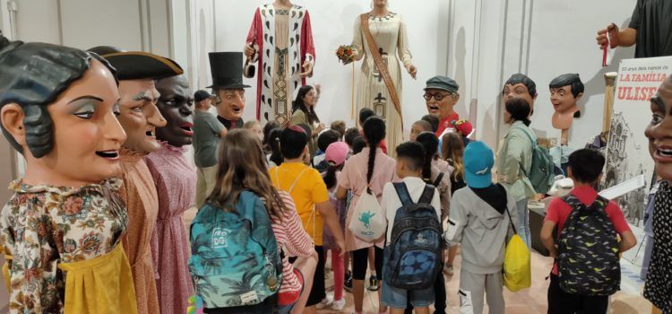 Visita del CEIP Jaume I a la Casa dels Nanos i Gegants de Vinaròs