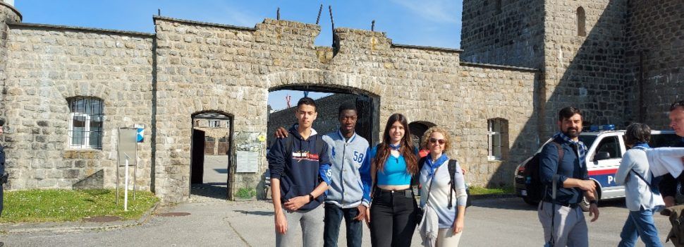 Tres alumnes i una professora de l’IES Leopoldo Querol viatgen als camps nazis d’Àustria
