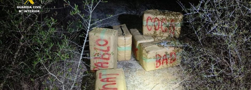 La Guardia Civil frustra con tres detenciones un alijo de hachis de 600 kg en una playa de Vinaròs
