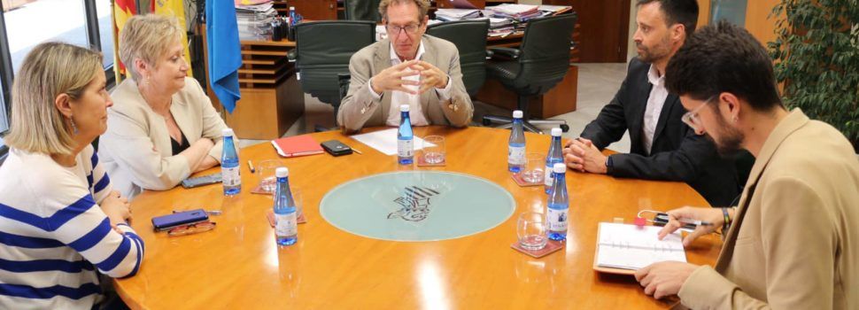 Reunió amb el conseller per analitzar els problemes de l’Hospital de Vinaròs