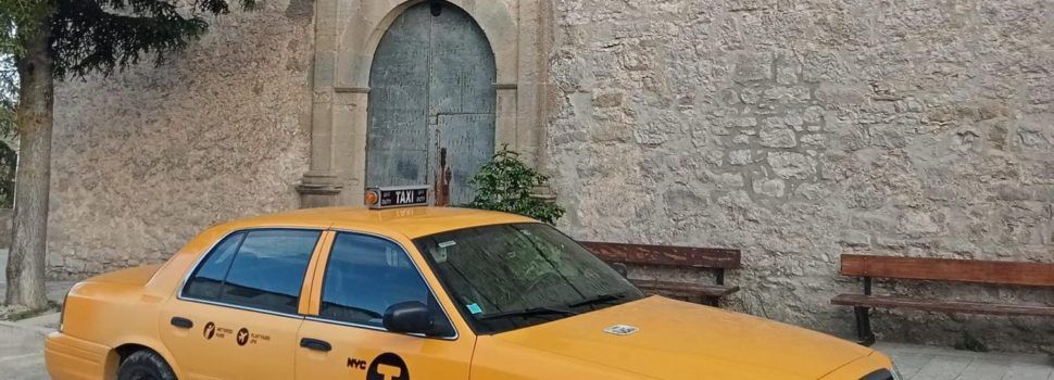 Un taxi de Nueva York en el pueblo con menos habitantes: Castell de Cabres