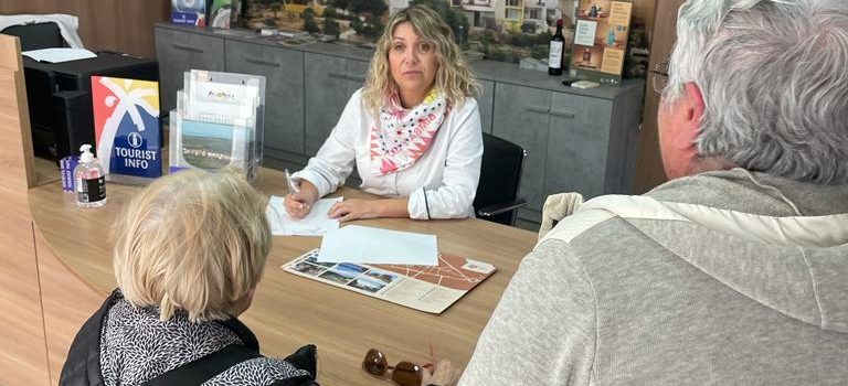 La oficina de turismo de Sant Jordi funciona ya a pleno rendimiento tras reabrir