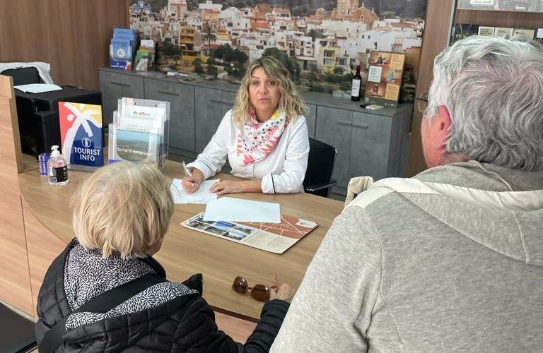 La oficina de turismo de Sant Jordi funciona ya a pleno rendimiento tras reabrir