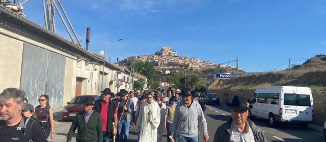 Morellanes i morellans baixen a Vallivana en la Rogativa 2023