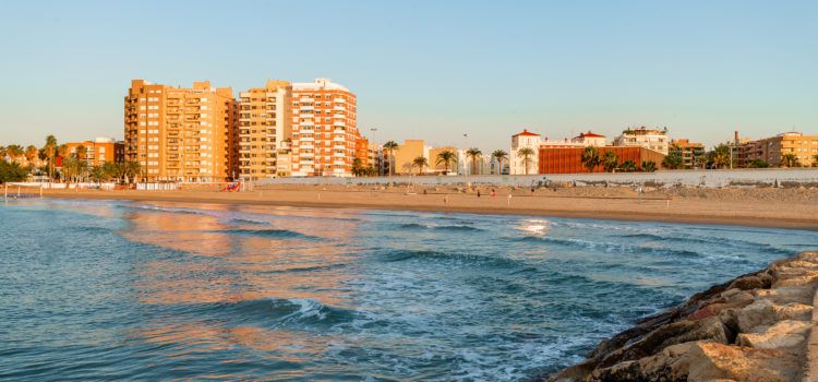 El Morrongo i la Caracola renoven un any més les dos banderes blaves per a Benicarló