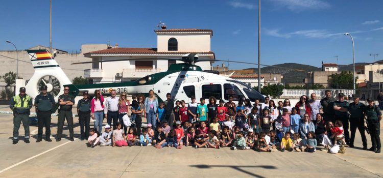 Santa Magdalena rep la visita de diferents seccions de la Guàrdia Civil