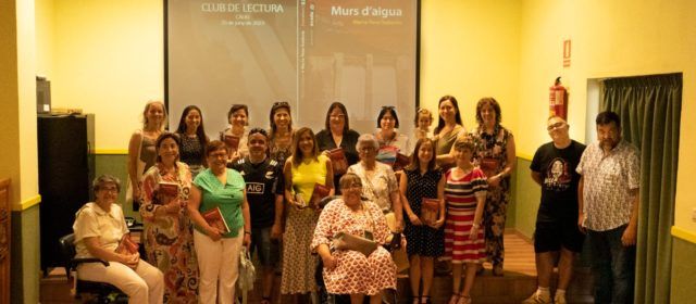 El club de lectura La Torre celebra a Càlig una trobada amb l’autora Marta Tena