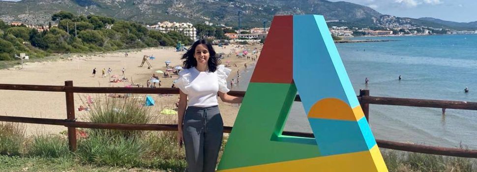 Nou rètol amb el logotip de la marca turística d’Alcalà de Xivert-Alcossebre