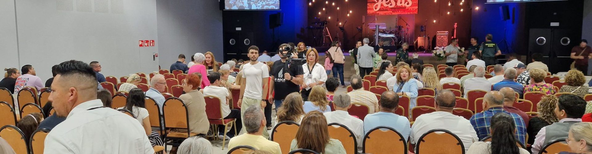 L’església La Roca inaugura a Vinaròs un local polivalent amb espai per a prop de 400 persones