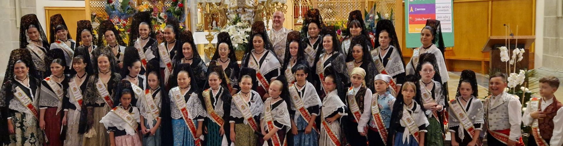 Fi de festa de la patrona amb les Camaraes, processó i ofrena floral