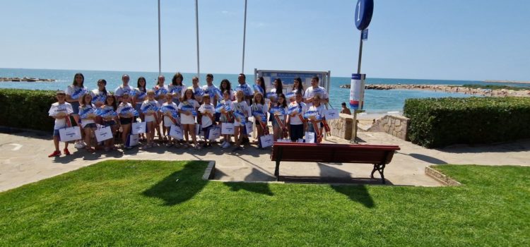 Hissada de la bandera blava a la platja Fora Forat