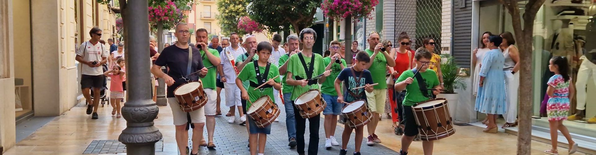 Cercavila de la Colla de Dolçaina i Tabal de Vinaròs