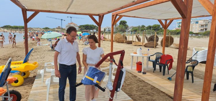 L’Ajuntament d’Alcalà-Alcossebre millora els punts de platja accessible en Carregador i Romana