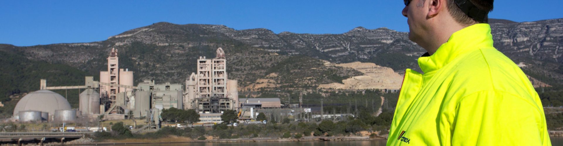 Cemex i Griñó converteixen en combustibles les escombraries marines